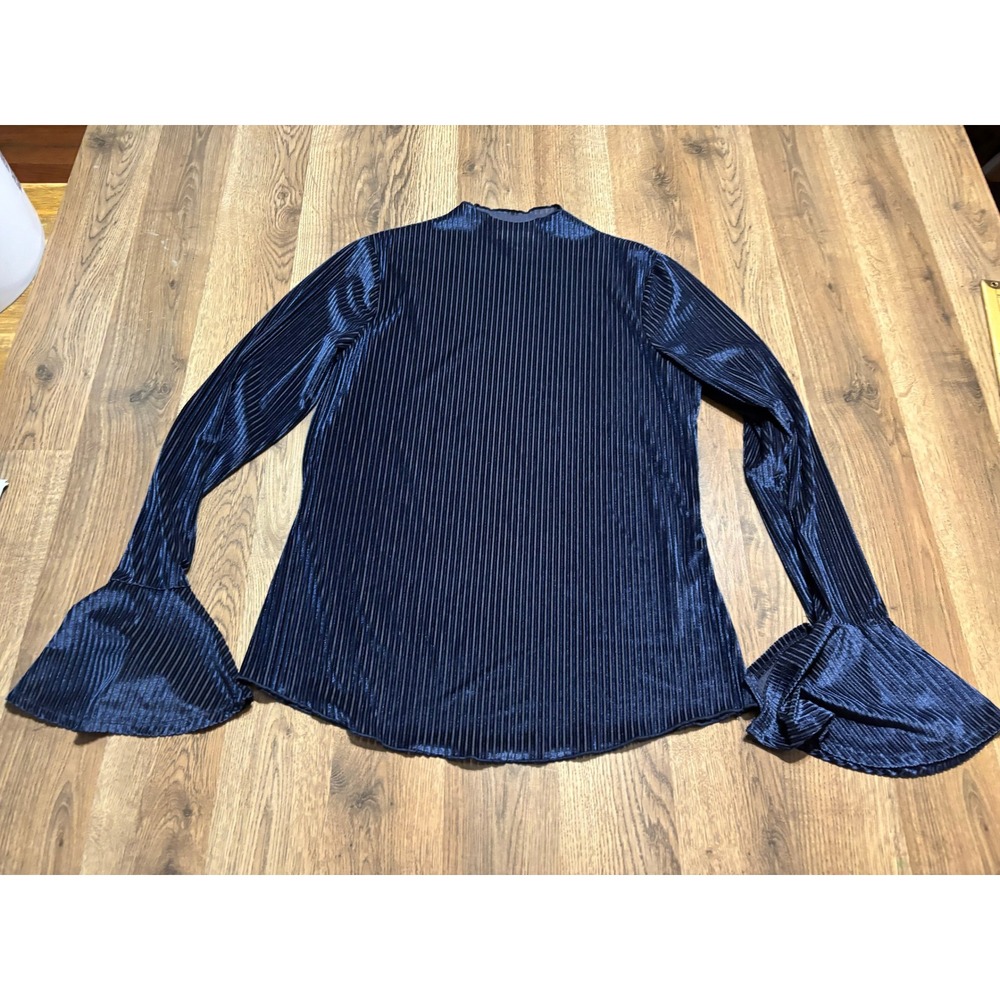 Fourteenth Place Top Womens Size M Navy Blue Blouse Mock Neck Bell Sleeve Ribbed